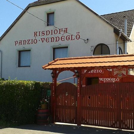 VajdácskaKisdiofa Panzio Es Vendeglo住宿加早餐旅馆 外观 照片