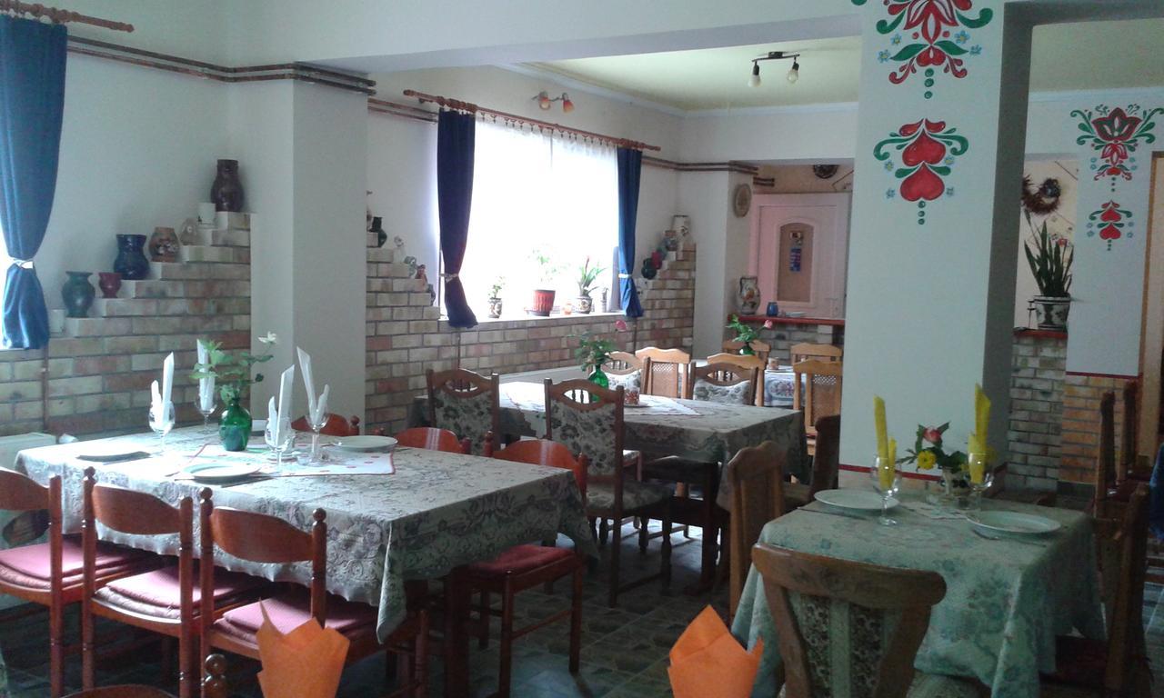 VajdácskaKisdiofa Panzio Es Vendeglo住宿加早餐旅馆 外观 照片