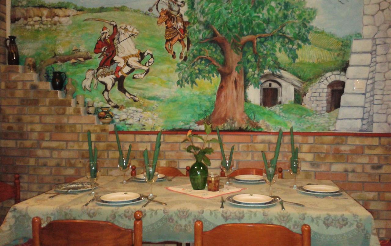 VajdácskaKisdiofa Panzio Es Vendeglo住宿加早餐旅馆 外观 照片